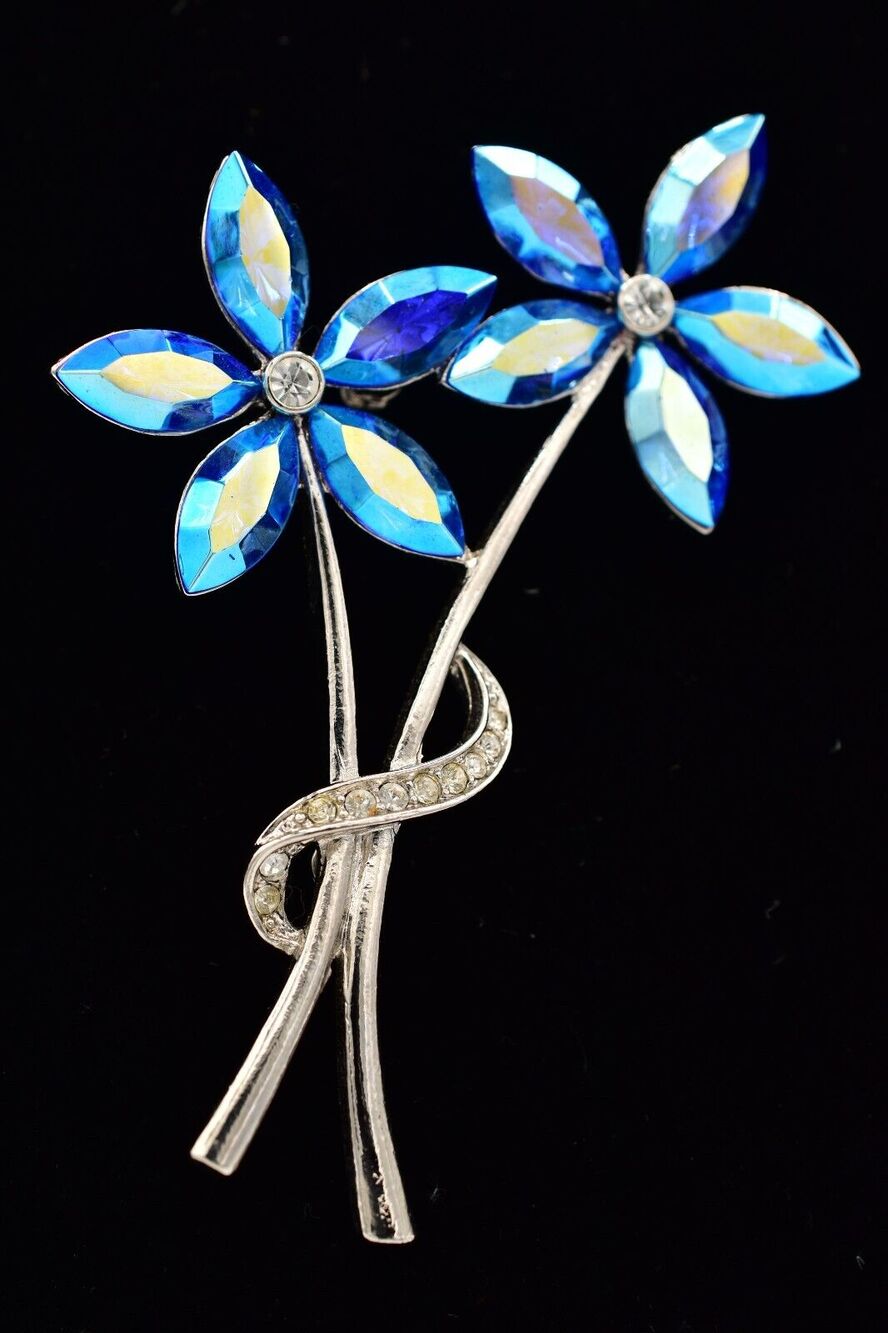 Vintage Blue Crystal Flower Pin Brooch Silver Tone Sparkling Marquise Shiny BinJ